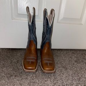 Ariat boots size 8.5
